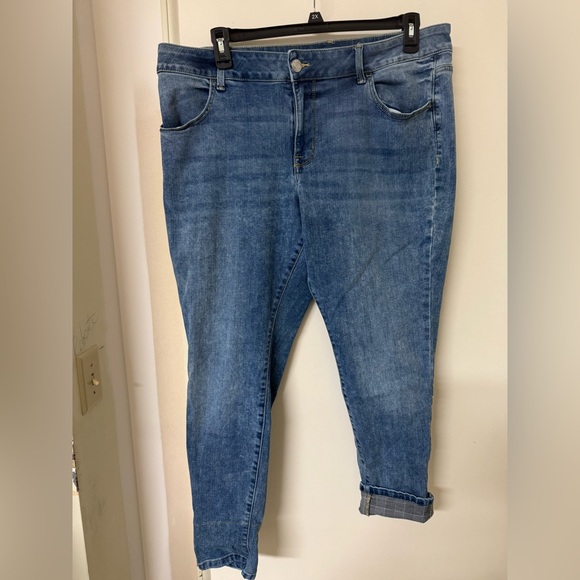 Women’s plus size 20W short skinny jeans. - Picture 8 of 10
